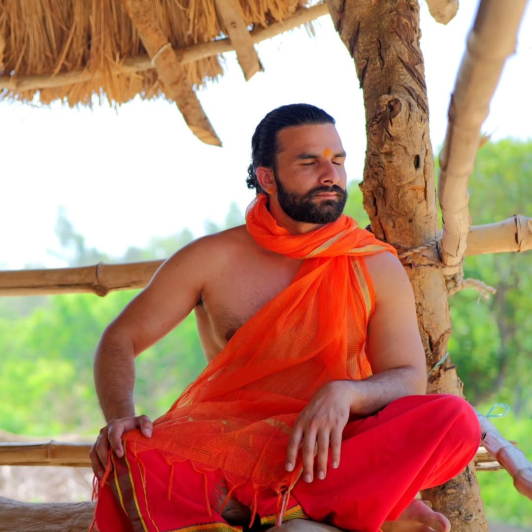 Yogi Varunanand
